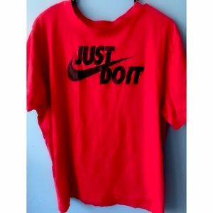 Nike Tee Size XXL